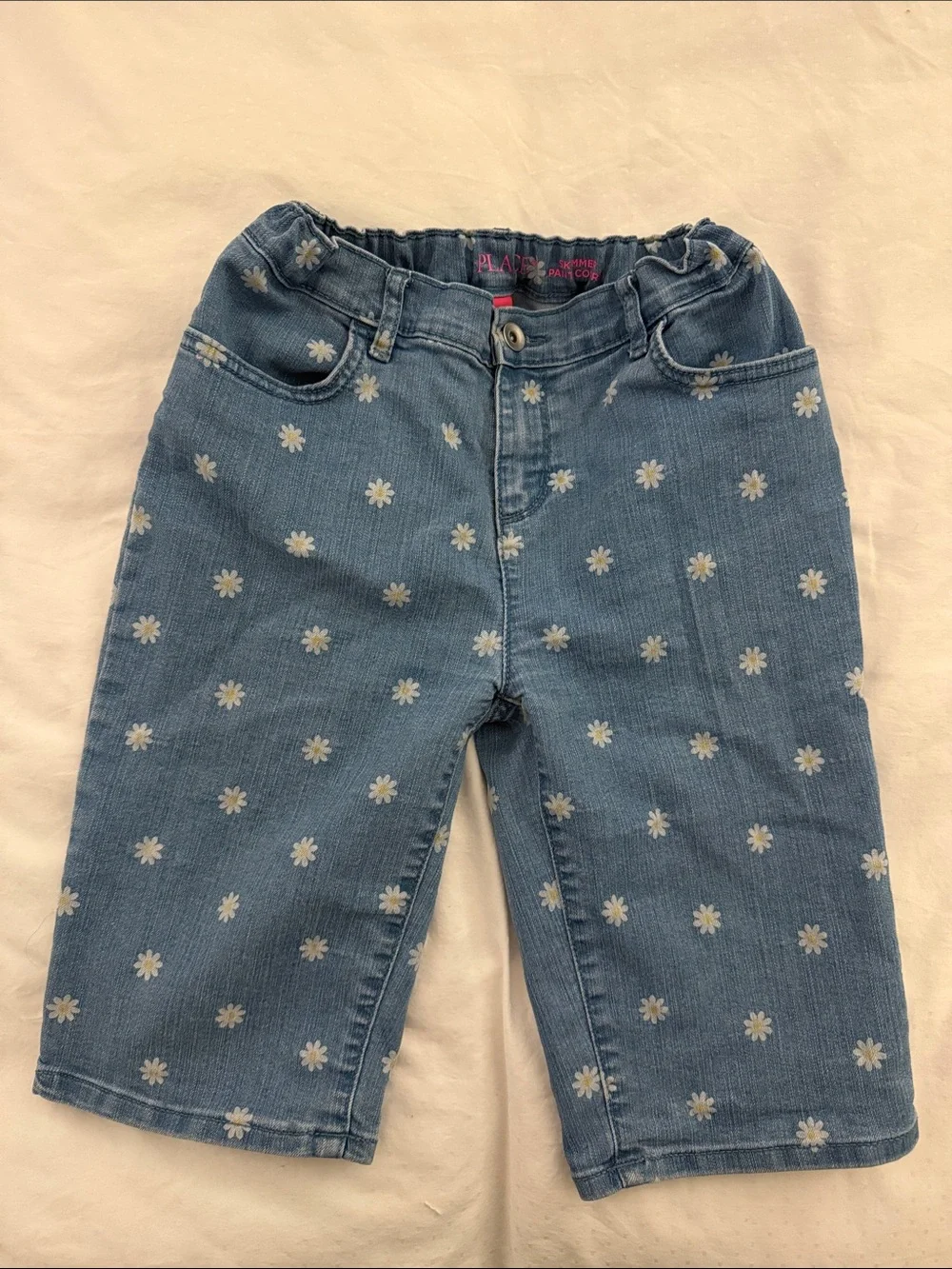 The Children's Place Light Blue Denim Capri Pants with White Daisy Print